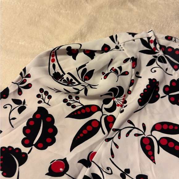 Talbots Floral Blouse in White, Red, and Black - Picture 3 of 5